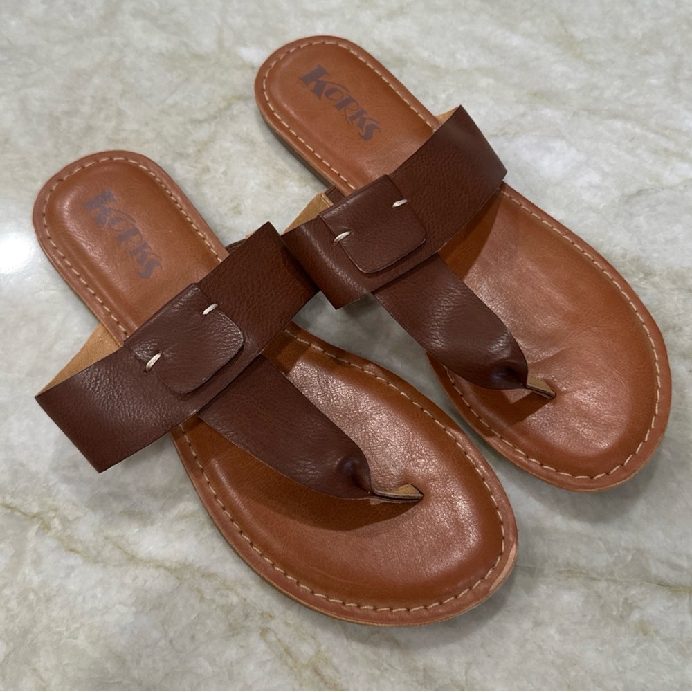 KORKS Dawn Thong Brown Faux Leather Women's Size 9 M Flat Sandals